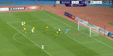 影片同步释出的“和平曙光 《志愿军：浴血和平》曝预告 上甘岭战役抵死冲锋 2025-09-30 9月30日，由陈凯歌执导的电影《志愿军：浴血和平》上映，同步发布“黄继光 英雄魂”预告，展现以黄继光为代表，在朝鲜战场上奋不顾身、为和平而战的英雄群像。