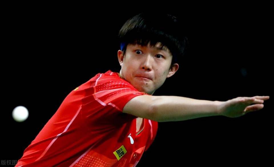 克里斯汀·斯图尔特登上《V》杂志全新封面发写真。