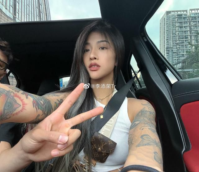 年纪渐长后，没有遇到比较匹配自我的电影角色，潘虹将重心转往电视荧屏，饰演角色大多是婆婆这类形象。
